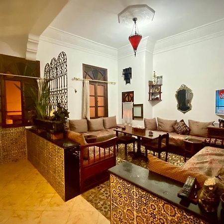 Appartement Meuble 5 Personnes En Plein Centre Ville Rabat Exterior photo